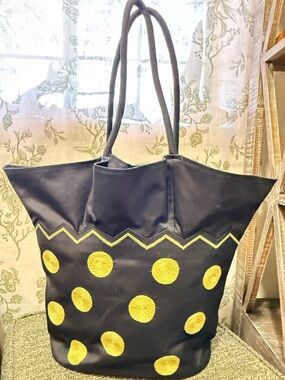 Structured Black Tote light Green Polka Dot Embroidered Zigzag Trim Oversized